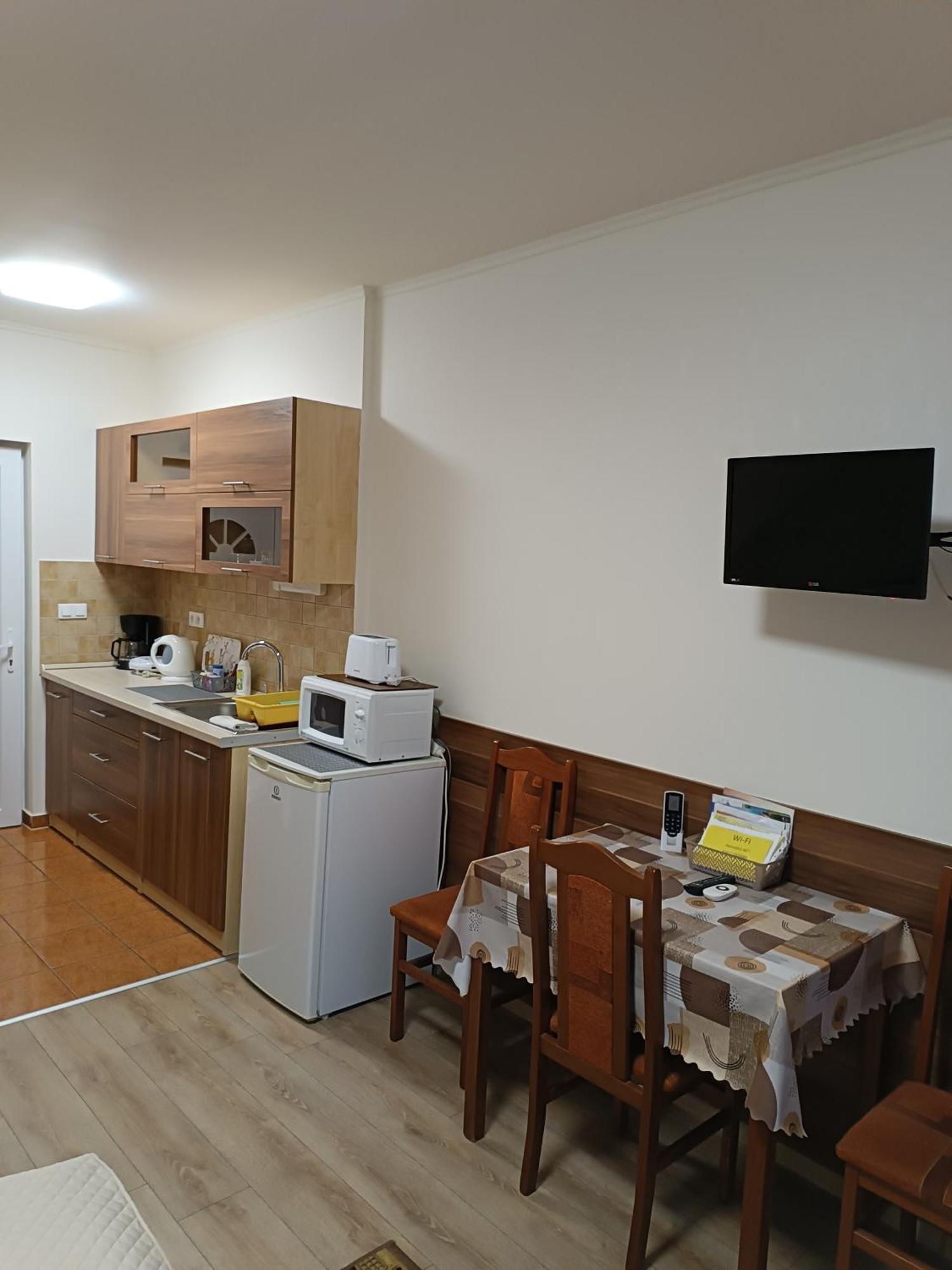 Boglarka Vendeghaz Apartment Mosonmagyarovar Exterior photo
