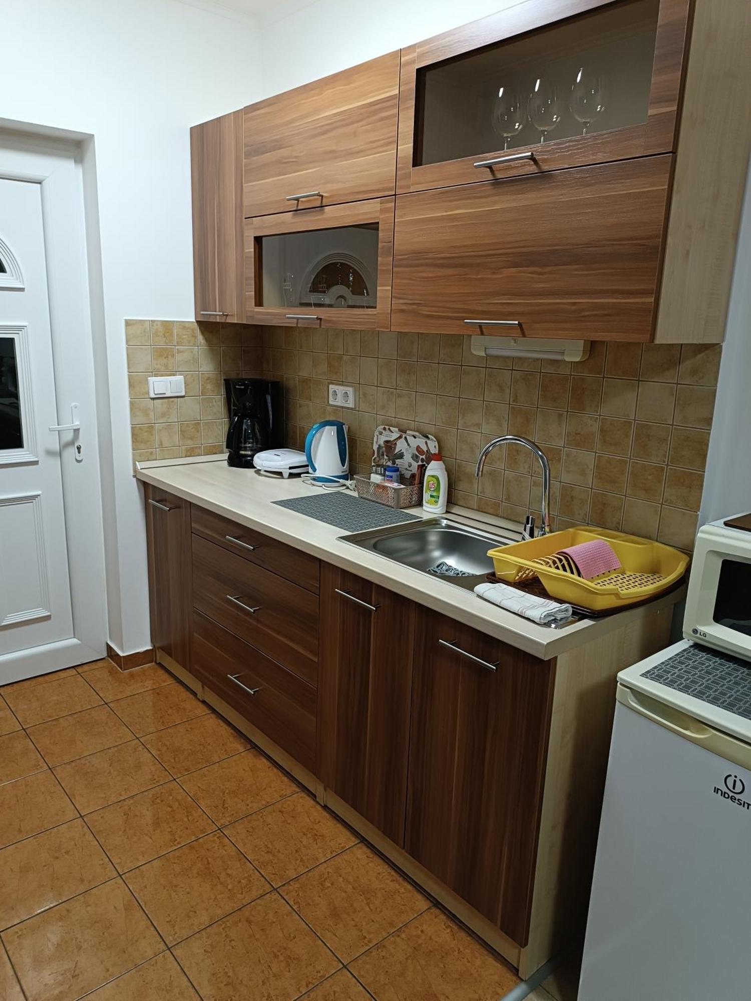 Boglarka Vendeghaz Apartment Mosonmagyarovar Exterior photo